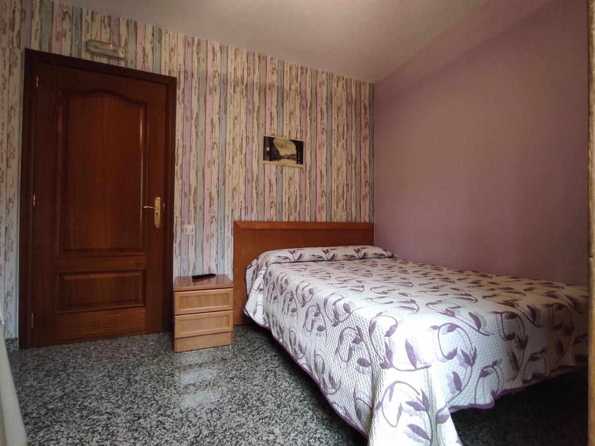 Hostal Plaza ซิวดัด-โรดรีโก ภายนอก รูปภาพ