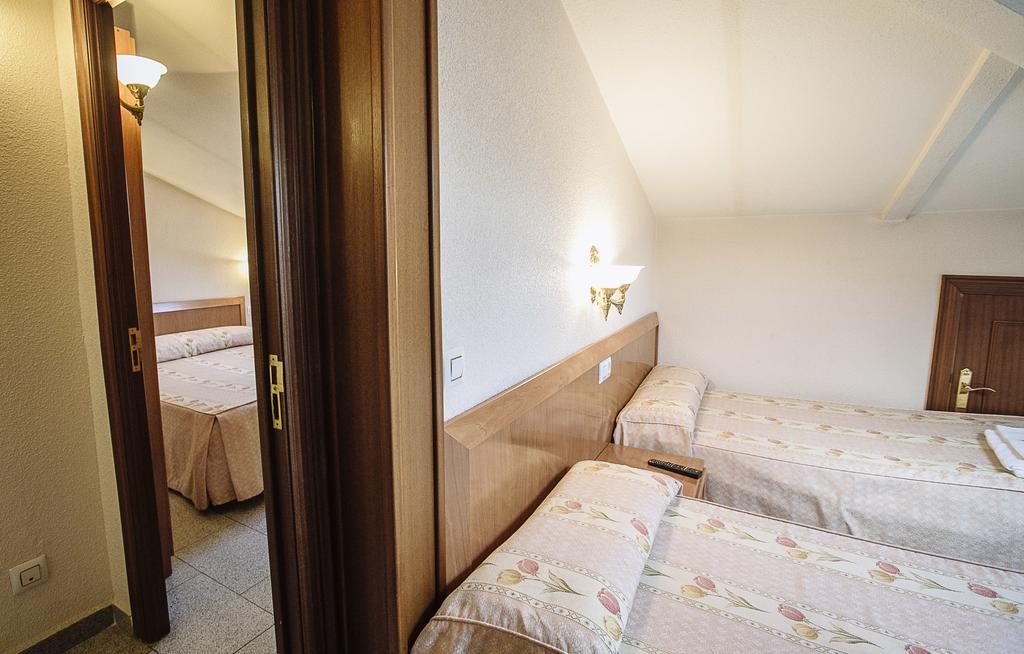Hostal Plaza ซิวดัด-โรดรีโก ห้อง รูปภาพ